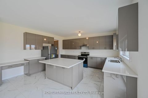 Photo 17 at 1653 Corsal Court, Alcona, Innisfil