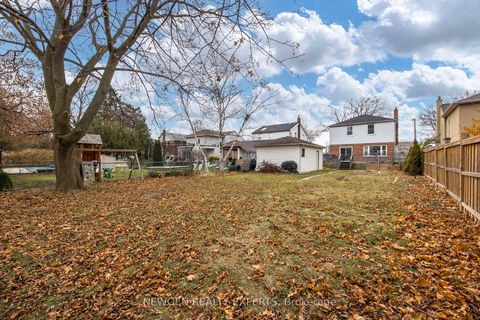 Photo 11 at 93 Ashbourne Drive, City Centre West, Toronto