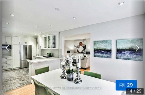 Photo 4 at 14 Fontainbleau Drive, Newtonbrook West, Toronto