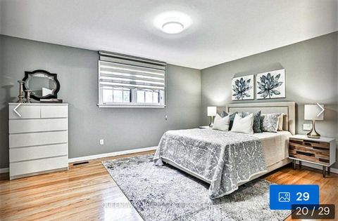 Photo 6 at 14 Fontainbleau Drive, Newtonbrook West, Toronto