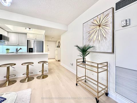 Photo 3 at 521 - 15 Northtown Way, Willowdale East, Toronto