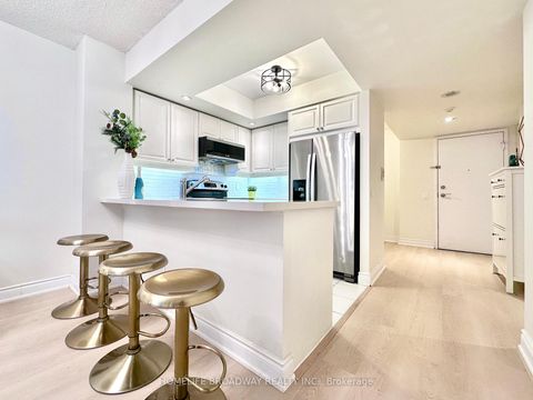 Photo 9 at 521 - 15 Northtown Way, Willowdale East, Toronto