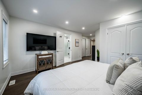 Photo 20 at 19 Kettle Valley Trail, Nobleton, King