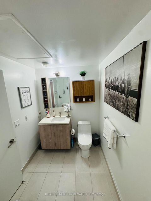 Photo 10 at 535 - 2020 Bathurst Street, Cedarvale, Toronto