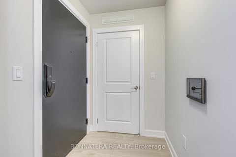 Photo 7 at 408 - 3200 William Coltson Avenue, JM Joshua Meadows, Oakville