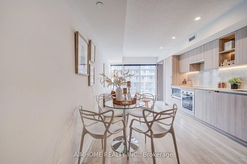 Photo 6 at 1102 - 19 Bathurst Street, Waterfront Communities C1, Toronto