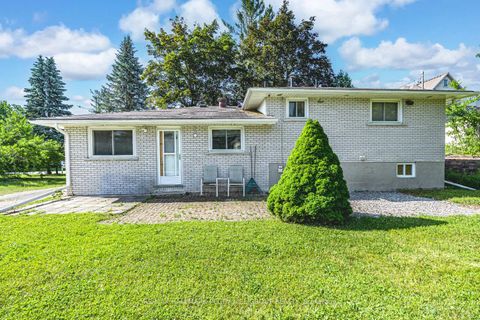 Photo 11 at 223 Phillips Street, Ardagh, Barrie