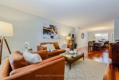 Photo 3 at 1387 Chedboro Crescent, CV Clearview, Oakville