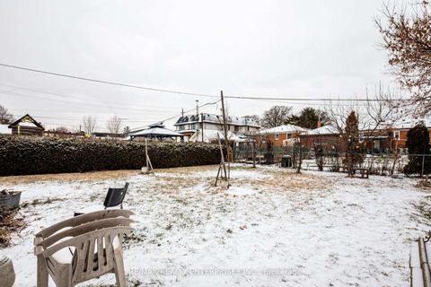 Photo 7 at 257 Woodale Avenue, WO West, Oakville