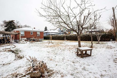 Photo 9 at 257 Woodale Avenue, WO West, Oakville