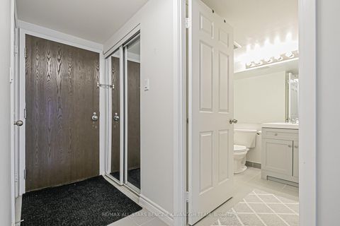 Photo 1 at 1712 - 711 Bay Street, Bay Street Corridor, Toronto