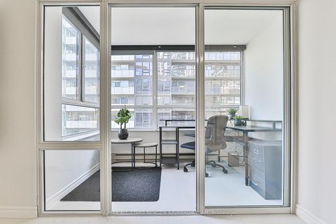 Photo 5 at 1712 - 711 Bay Street, Bay Street Corridor, Toronto