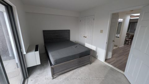 Photo 8 at 23 - 2112 Queen Street, The Beaches, Toronto