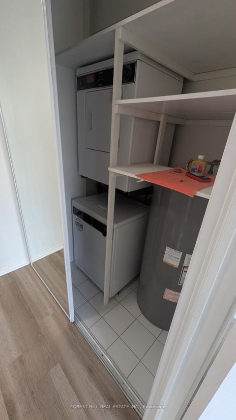 Photo 14 at 23 - 2112 Queen Street, The Beaches, Toronto