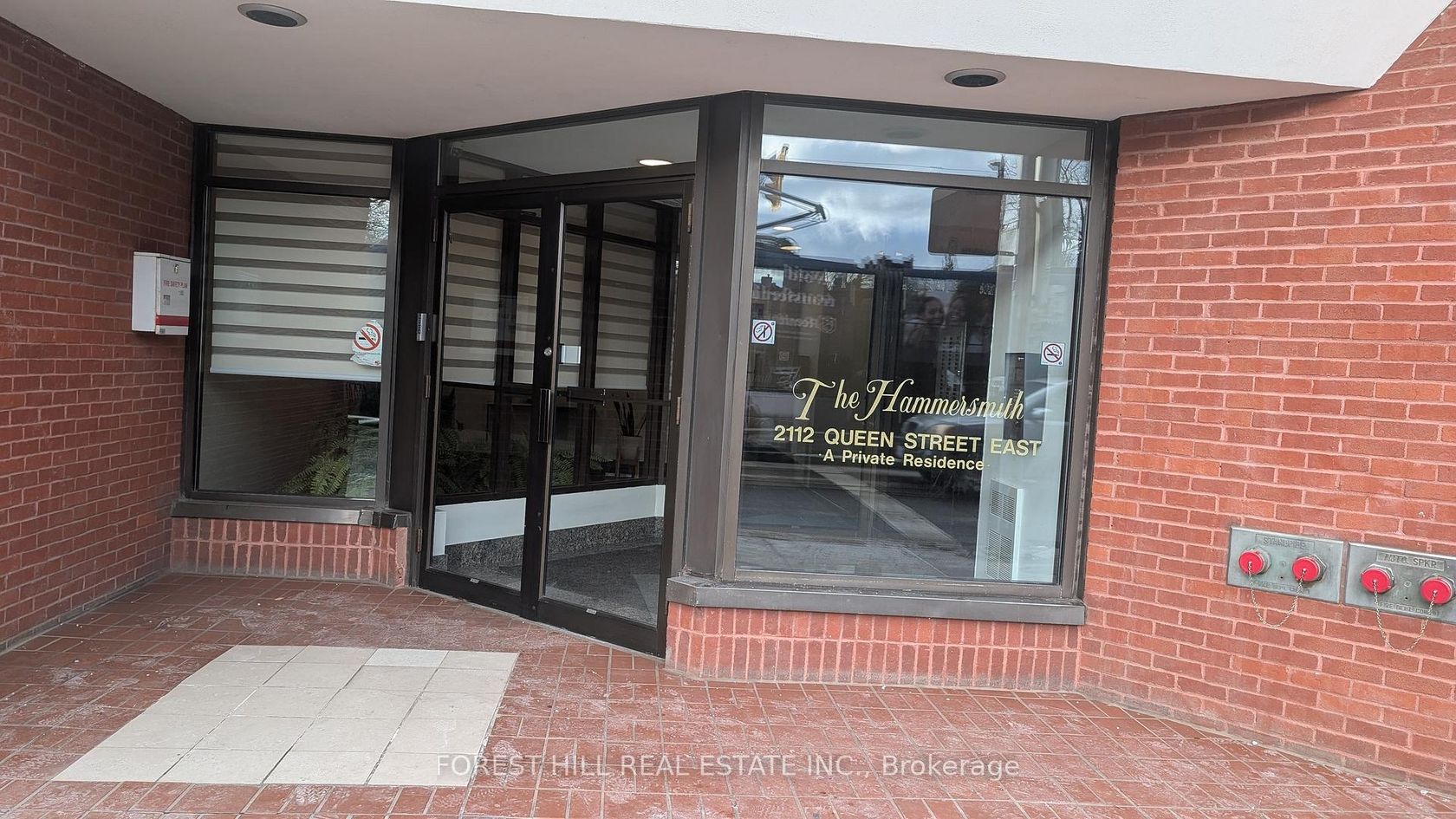 23 - 2112 Queen Street, The Beaches, Toronto 