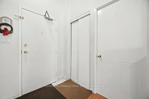 Photo 6 at 109 - 80 Alton Tower Circle, Milliken, Toronto