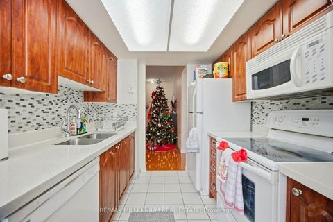 Photo 11 at 109 - 80 Alton Tower Circle, Milliken, Toronto