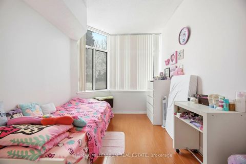 Photo 16 at 109 - 80 Alton Tower Circle, Milliken, Toronto
