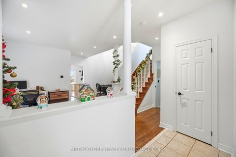 Photo 9 at 231 Matthew Drive, East Woodbridge, Vaughan