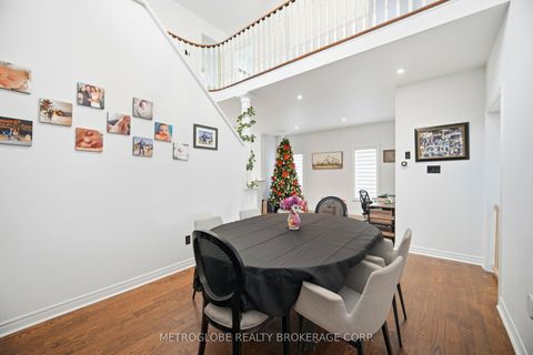 Photo 13 at 231 Matthew Drive, East Woodbridge, Vaughan