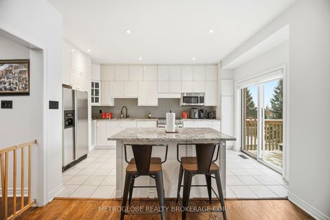 Photo 18 at 231 Matthew Drive, East Woodbridge, Vaughan