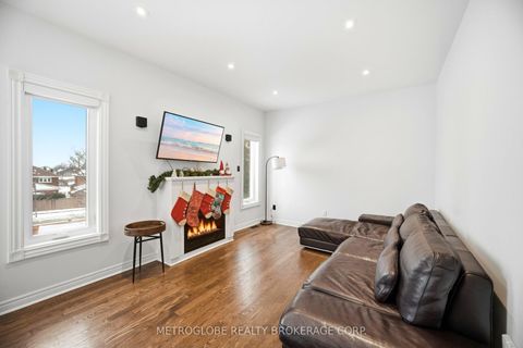 Photo 22 at 231 Matthew Drive, East Woodbridge, Vaughan