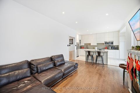 Photo 23 at 231 Matthew Drive, East Woodbridge, Vaughan