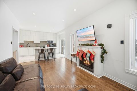 Photo 24 at 231 Matthew Drive, East Woodbridge, Vaughan