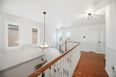 Photo 28 at 231 Matthew Drive, East Woodbridge, Vaughan