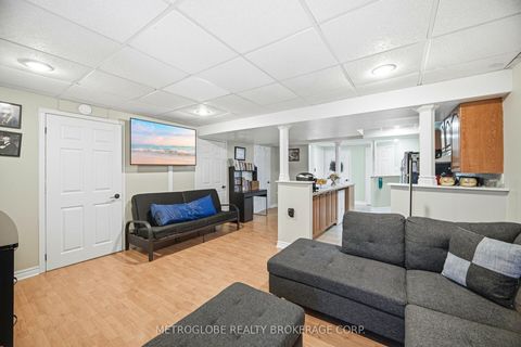 Photo 42 at 231 Matthew Drive, East Woodbridge, Vaughan