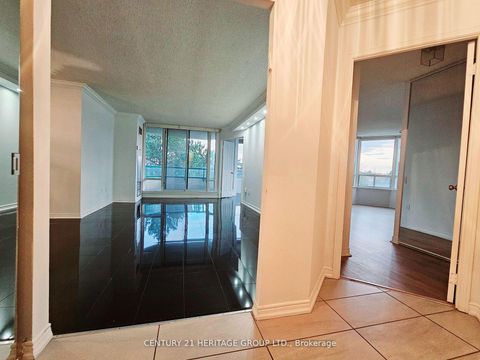 Photo 2 at 506 - 7250 Yonge Street, Yorkhill, Vaughan