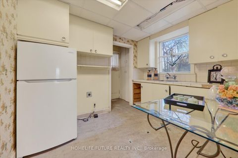 Photo 13 at 69 Presley Avenue, Birchmount, Toronto