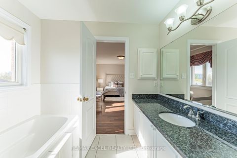 Photo 33 at 65 Falling River Drive, Devonsleigh, Richmond Hill