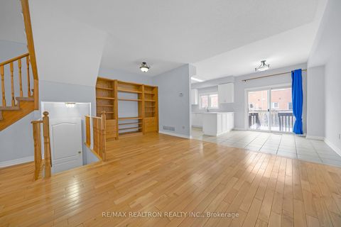 Photo 5 at 28 Daniel Reaman Crescent, Patterson, Vaughan