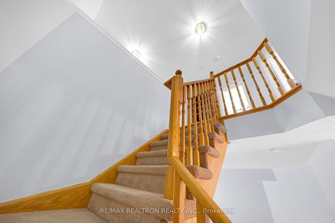 Photo 14 at 28 Daniel Reaman Crescent, Patterson, Vaughan