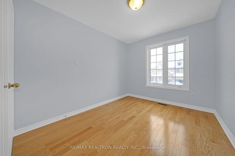 Photo 23 at 28 Daniel Reaman Crescent, Patterson, Vaughan