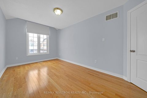 Photo 25 at 28 Daniel Reaman Crescent, Patterson, Vaughan