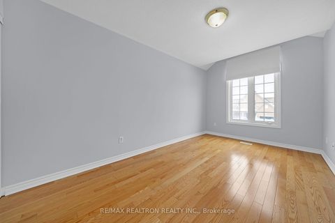 Photo 26 at 28 Daniel Reaman Crescent, Patterson, Vaughan