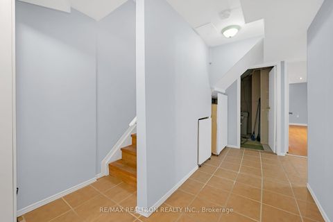 Photo 27 at 28 Daniel Reaman Crescent, Patterson, Vaughan