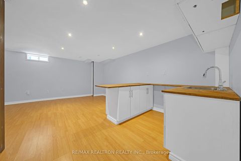 Photo 30 at 28 Daniel Reaman Crescent, Patterson, Vaughan