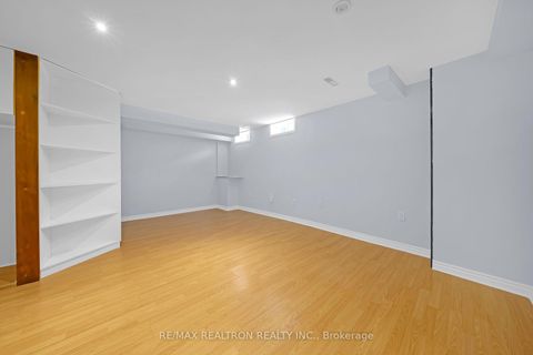 Photo 32 at 28 Daniel Reaman Crescent, Patterson, Vaughan