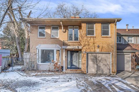 Photo 1 at 52 Chiswell Crescent, Willowdale East, Toronto