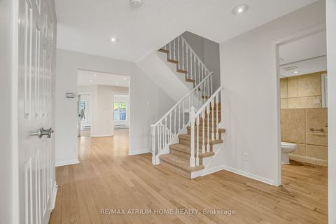 Photo 6 at 52 Chiswell Crescent, Willowdale East, Toronto