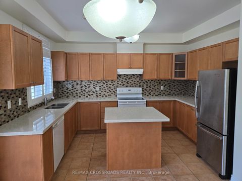 Photo 6 at 2 - 10 Post Oak Drive, Jefferson, Richmond Hill