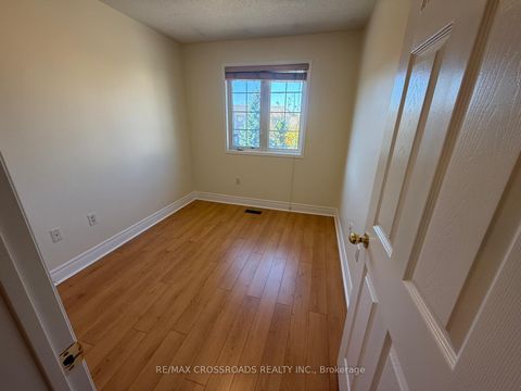 Photo 10 at 2 - 10 Post Oak Drive, Jefferson, Richmond Hill