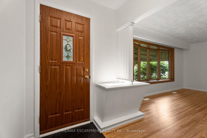 Photo 1 at 98 Laurier Avenue, Buchanan, Hamilton