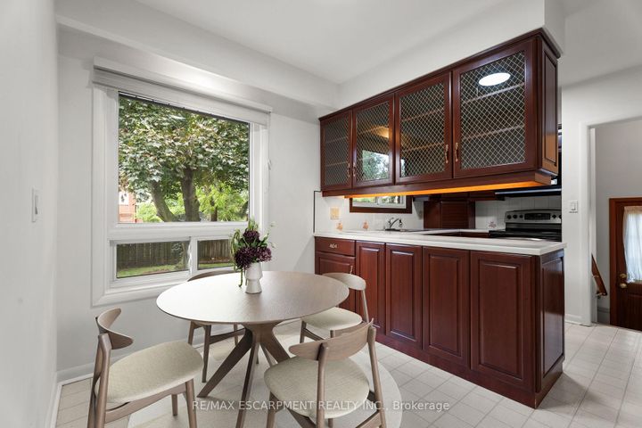 Photo 10 at 98 Laurier Avenue, Buchanan, Hamilton