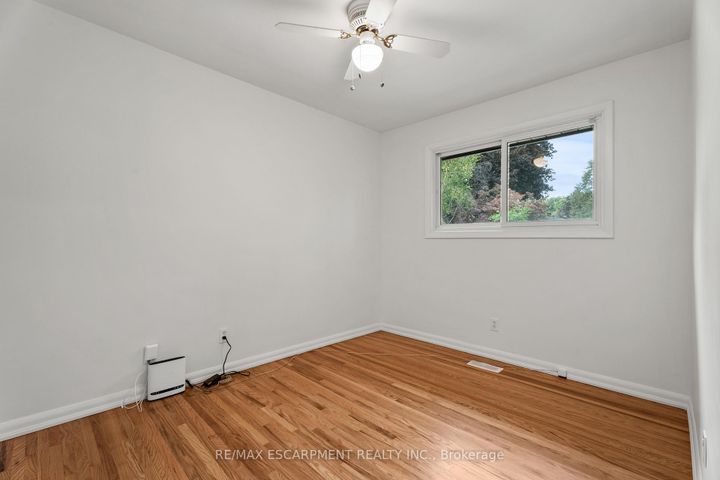 Photo 18 at 98 Laurier Avenue, Buchanan, Hamilton