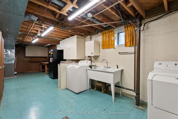 Photo 30 at 98 Laurier Avenue, Buchanan, Hamilton