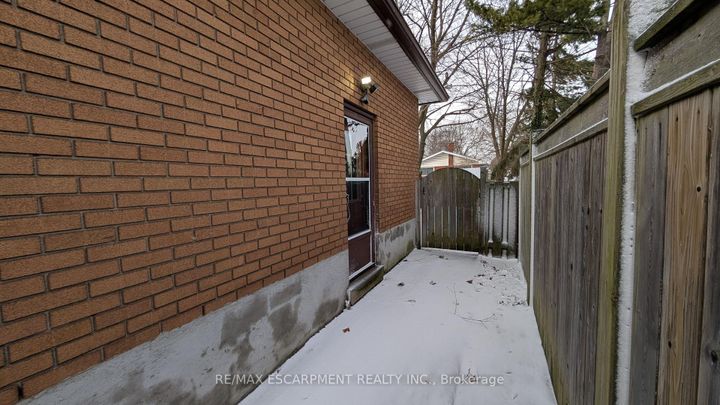 Photo 40 at 98 Laurier Avenue, Buchanan, Hamilton